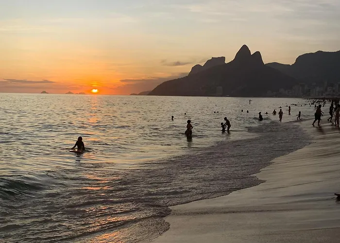 Ao Lado Da Praia Em Ipanema Leblon